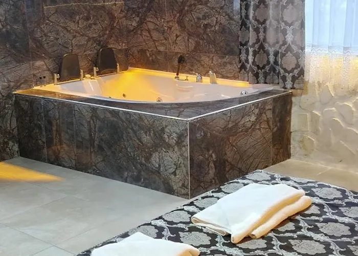 民宿 Aysultan Stone House 乌奇希萨尔